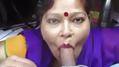 Desi Aunty Giving Blowjob And Deepthroat Drank Cum Porn Tube Video