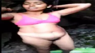 Desi Naked South Indian Bhabhi Sucking Cock Outdoor