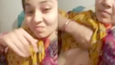 Sexy paki Girl Showing Her Boobs and Pussy (Updates)