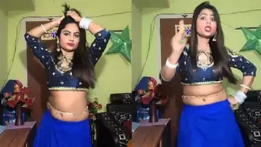 Priya new video ,Navel dance on song Bandh kamre mein pyar karenge