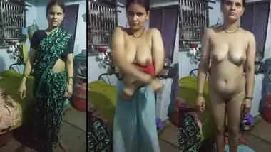 Desi porn watch as XXX village bhabi open her saree and show everything