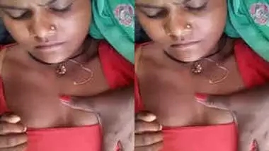 Man has sex with Indian girlfriend but cameraman touches her XXX tits