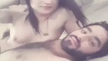 Macho kisses Desi woman and licks her XXX nipples before chudai sex