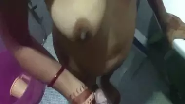 Desi wife makes husband cum in a bathroom