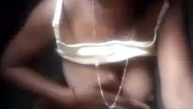 Dehati Bhabhi showing cunt and undressed breasts to her boyfriend