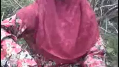 indian Bangla muslim Hijab sweet in forest