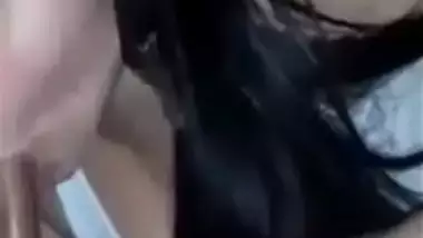 A Delhi girl’s desi MMS sex video with her BF