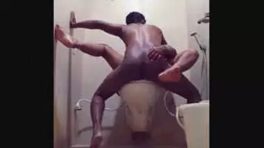 Desi couple fucking in bathroom