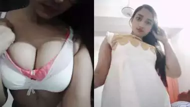 One of the most viral leaked MMS videos of a busty girl