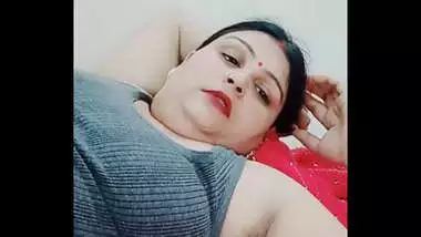 Indian aunty hairy armpit