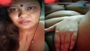 Married bhabhi fingering pussy with unsatisfied sex mood